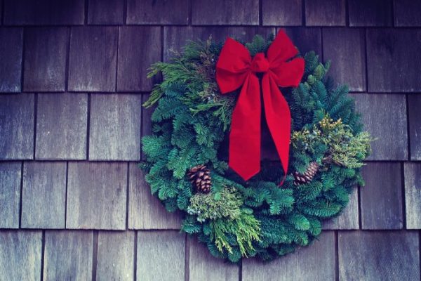 7 Best Christmas Wreaths To Make Your Front Door Look Festive