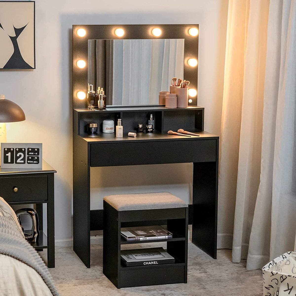 11 Luxurious Dressing Table Ideas for Small Bedrooms!