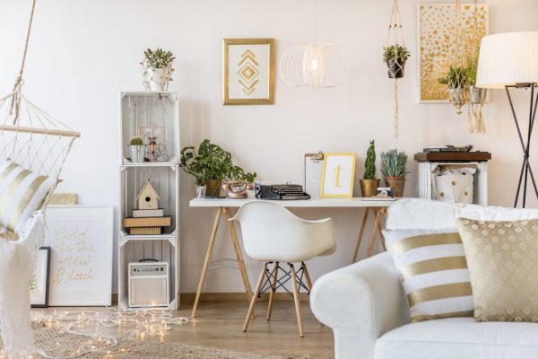 How To Use The Gold Color To Accent Your House