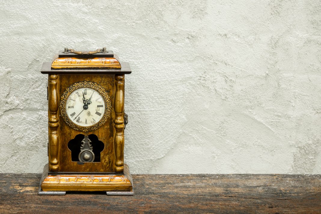 5 Best Grandfather Clocks For A Vintage Feel