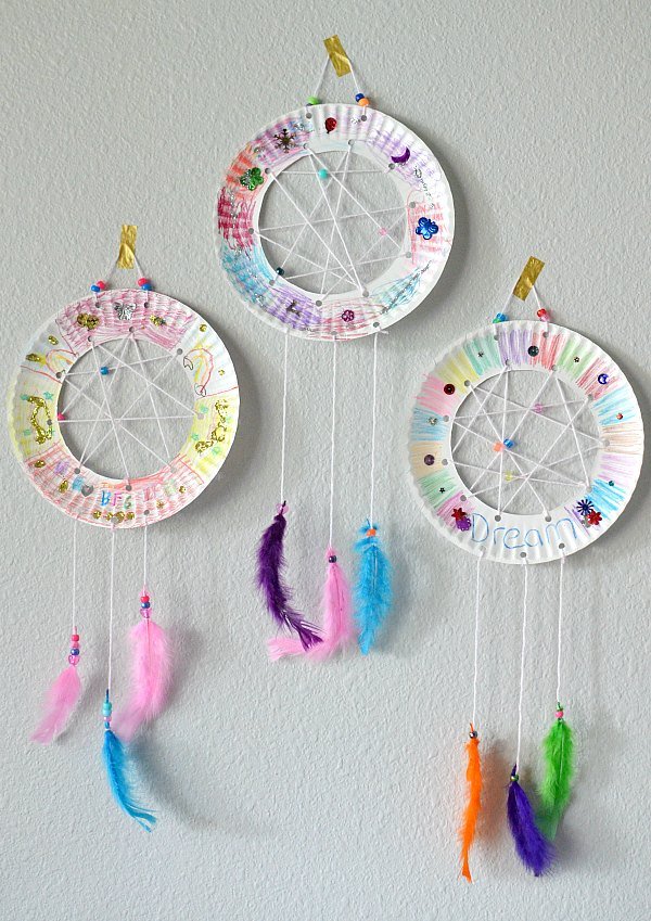 14 Paper Plate Crafts To Keep Your Kids Entertained Indoors