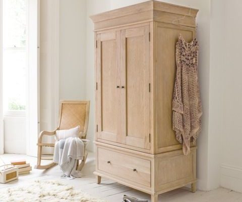 12 Artisan Free-Standing Closets for Your Small Spaces