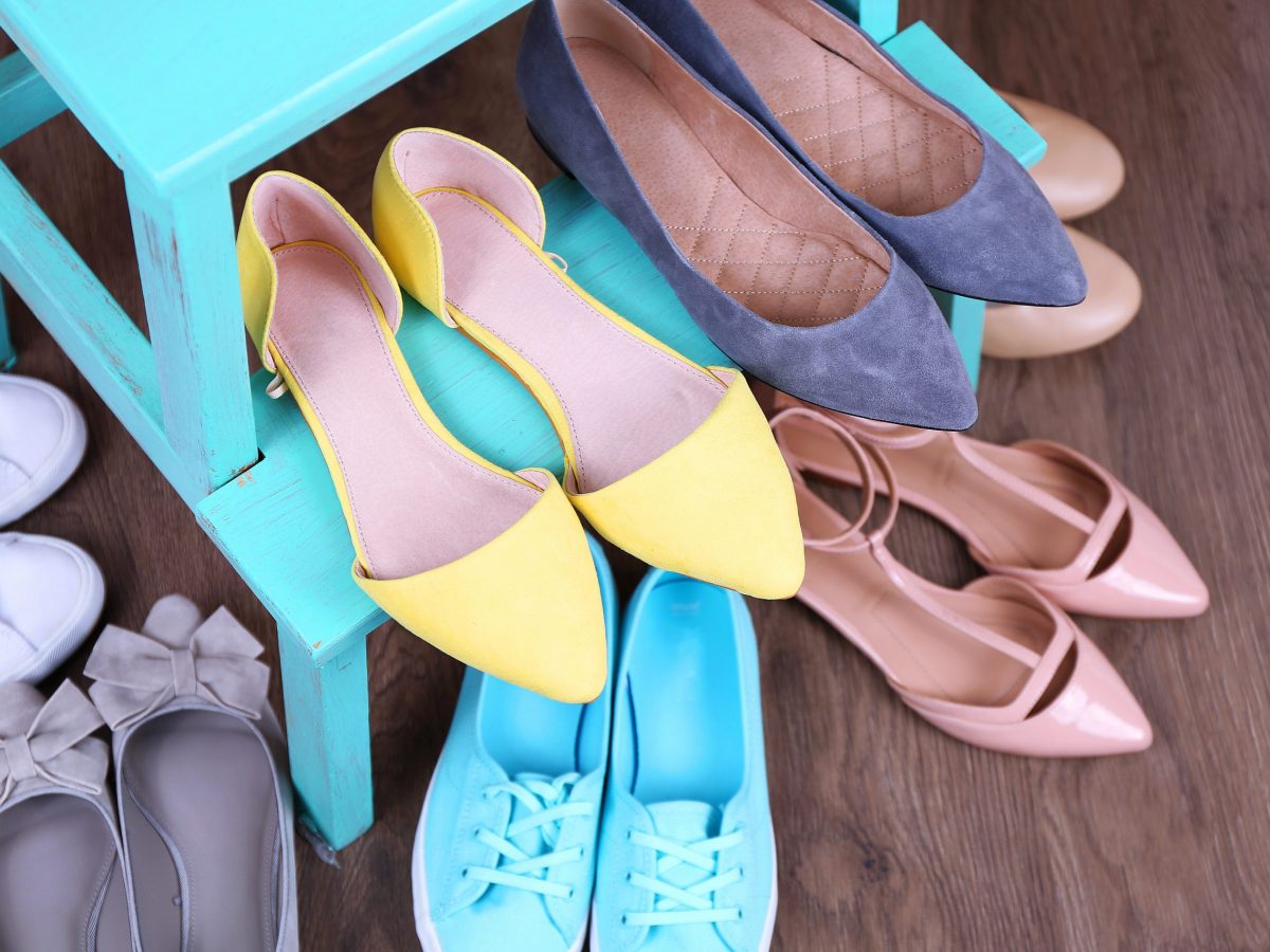 This Top-Rated Spinning Shoe Rack Is Giving Us Clueless Vibes
