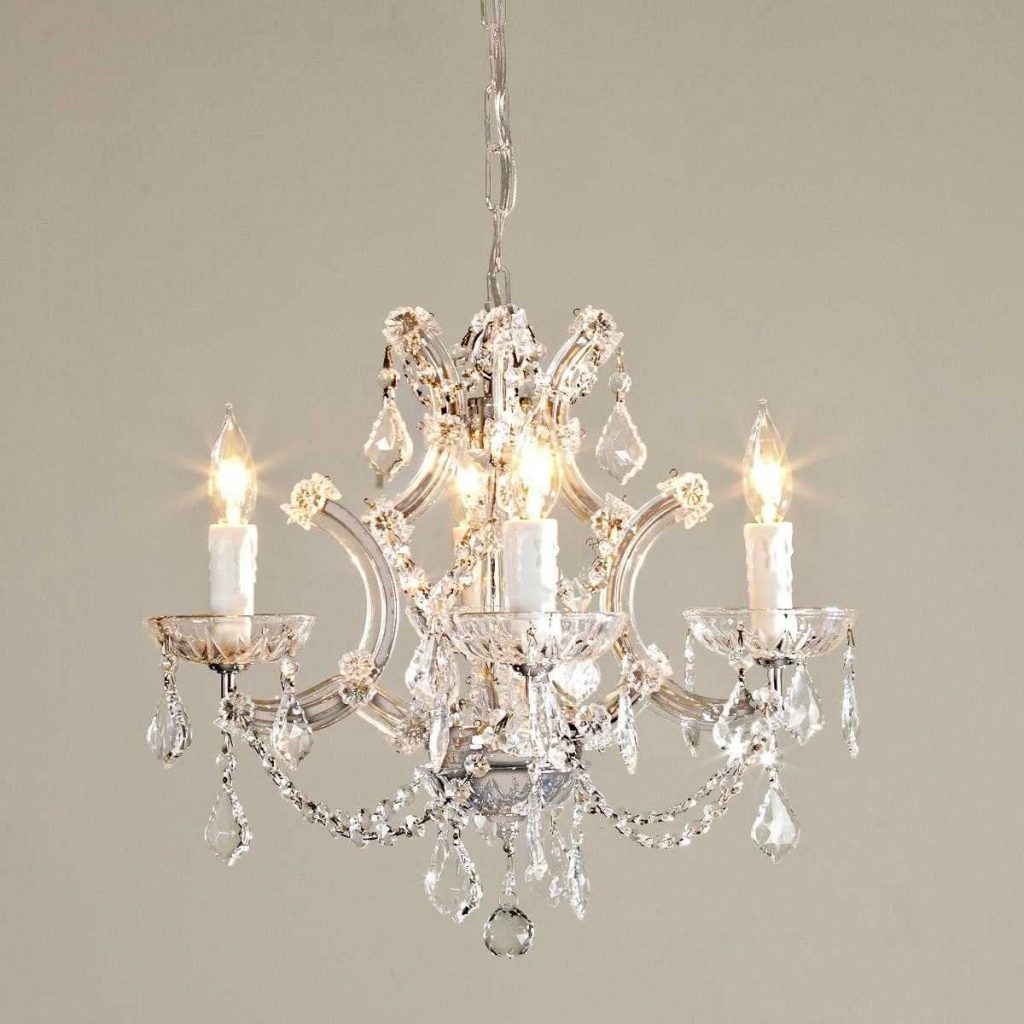 SM Saint Mossi Maria Therese Chandelier