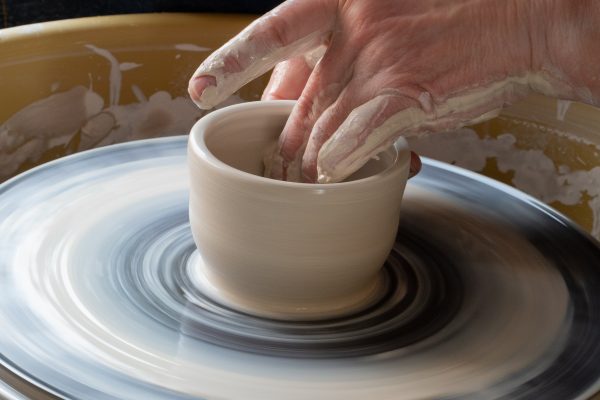 Best Pottery Wheel for Beginners to Use at Home | Storables
