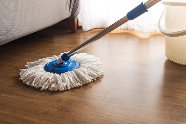How to Deep Clean Vinyl Floors Without Professional Help