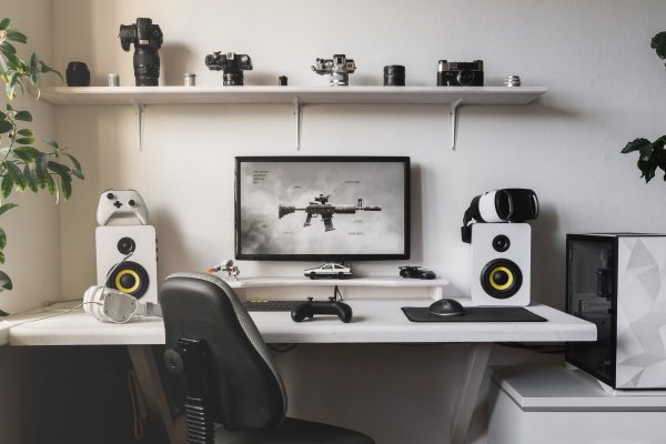 10 Creative Gaming Setup Ideas For Your Bedroom