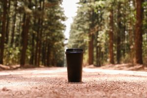 Best Cup Lids and Covers to Enjoy Your Drink Outdoors
