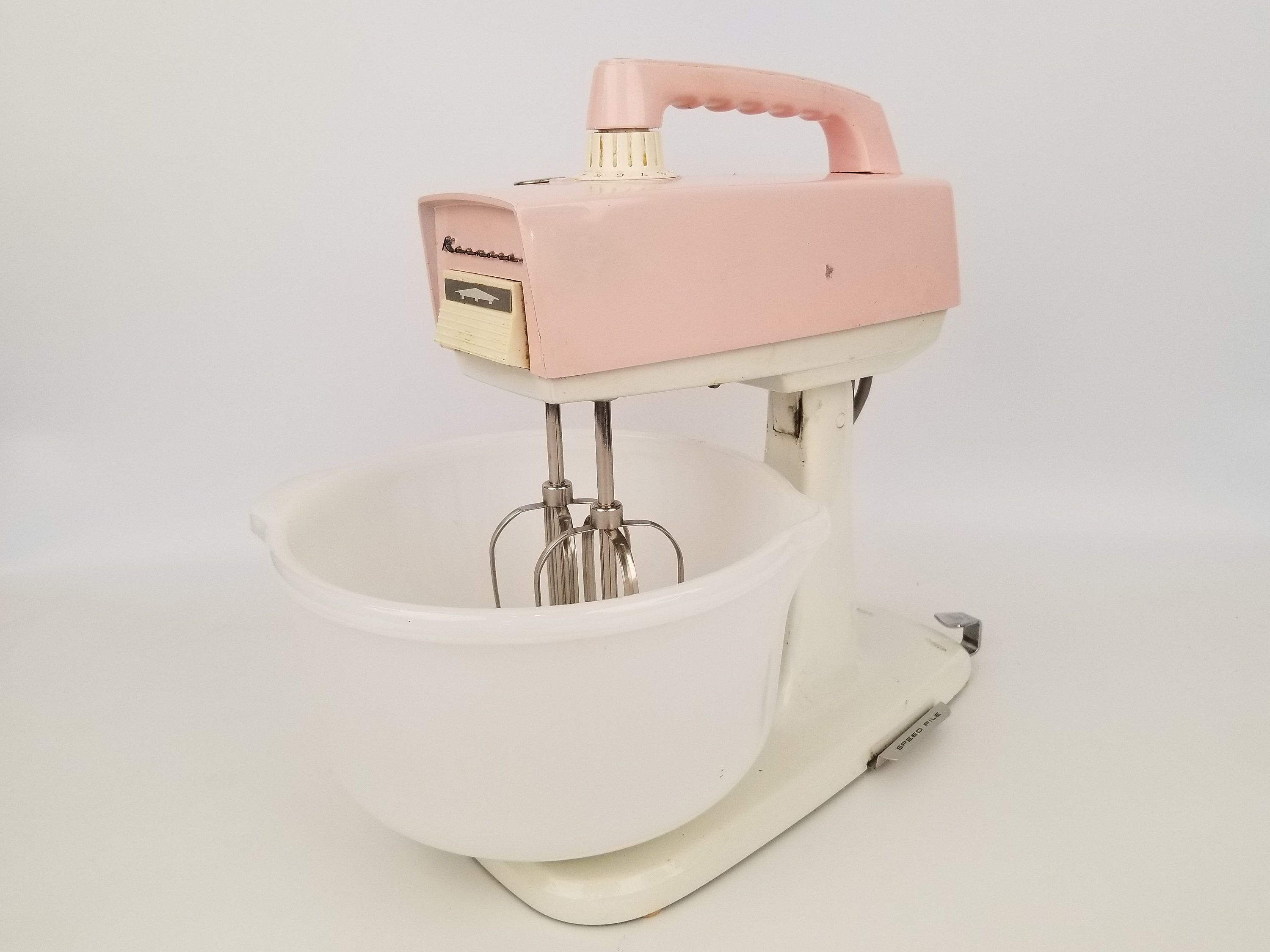 Kenmore Elite 6 qt Bowl-Lift Stand Mixer with Countdown Timer- 600