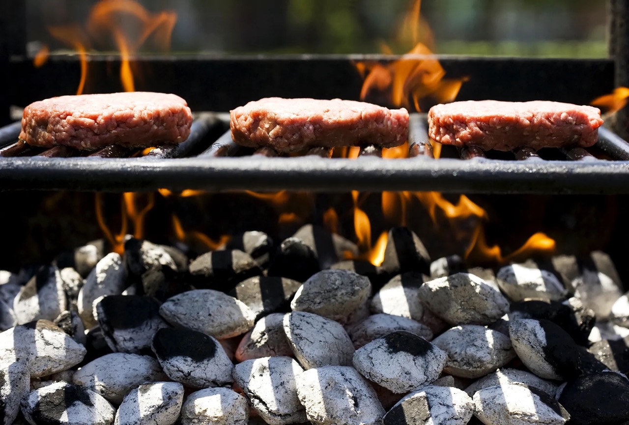 12 Best Charcoal BBQ for 2023