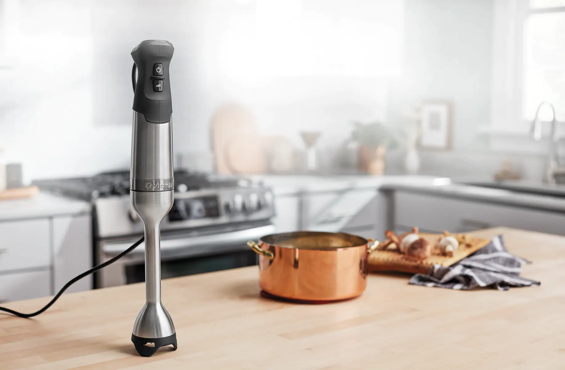 Ovente Electric Cordless Immersion Hand Blender 200 Watt 8-Mixing