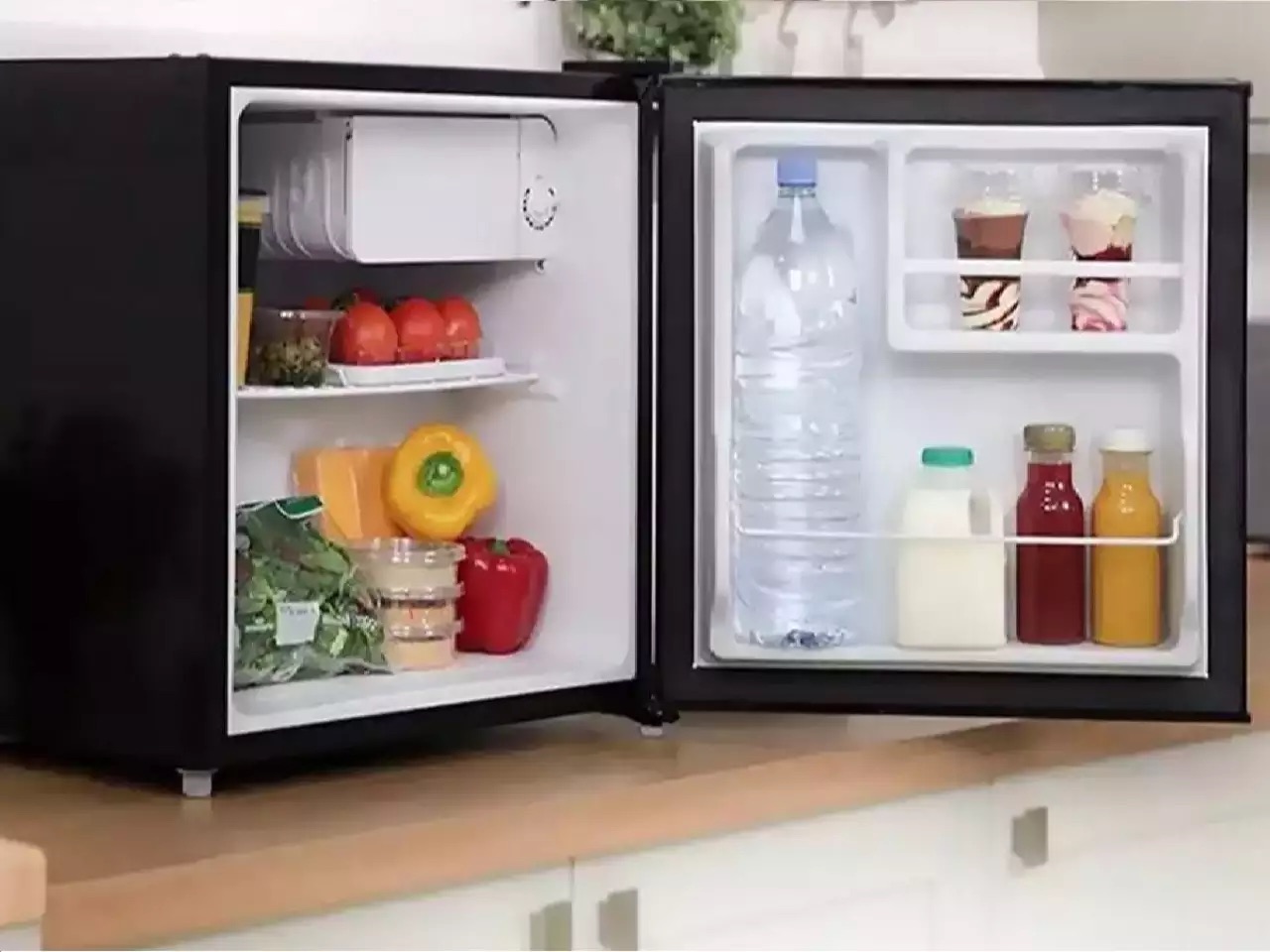 5 Amazing Mini Refrigerator With Freezer for 2024 Storables