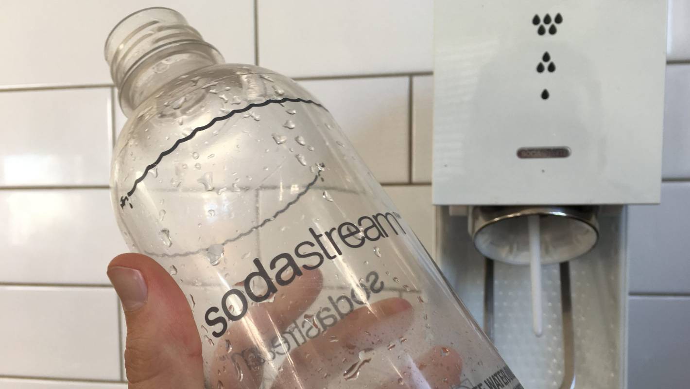 SodaStream 1 Liter Carbonating Bottle METAL Cap and Base - FREE SHIPPING!