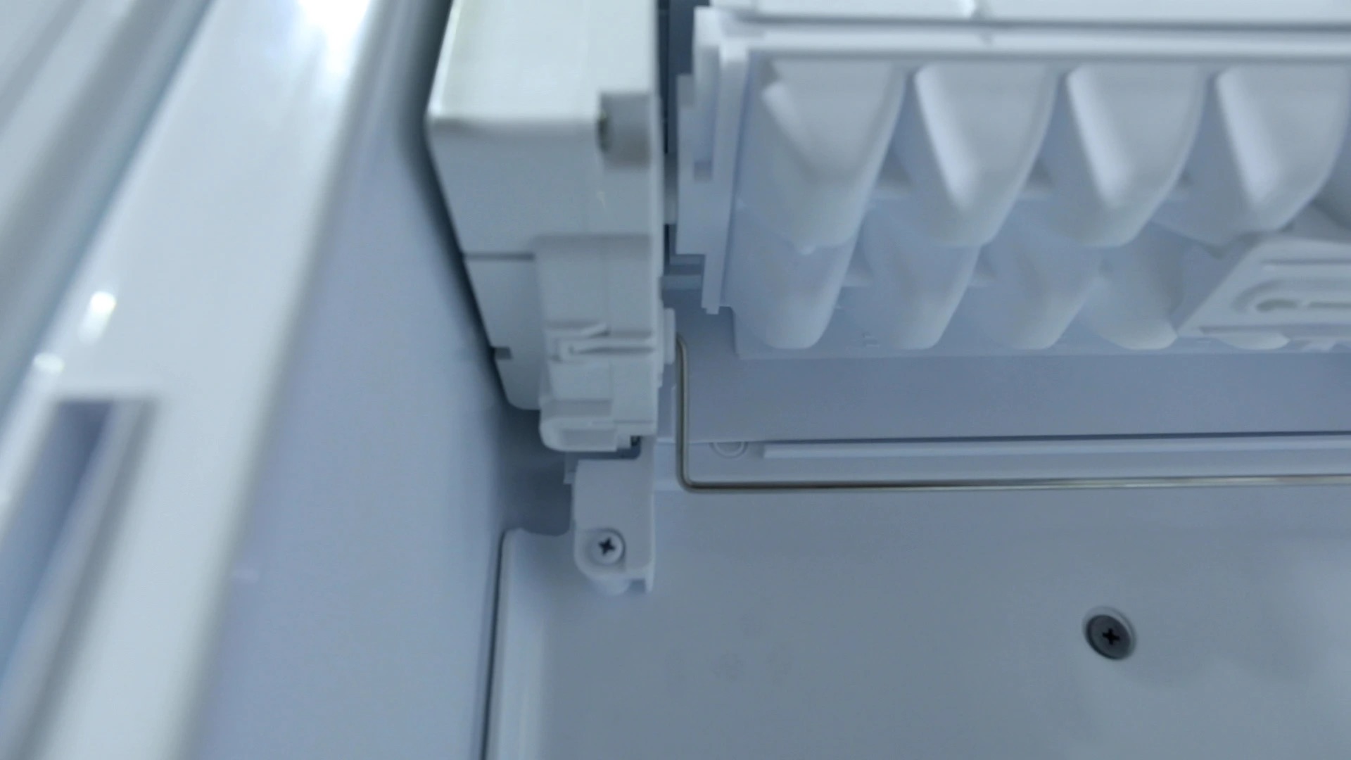 LG Craft Ice Not Working? Learn How To Replace Craft Ice Maker & Test 