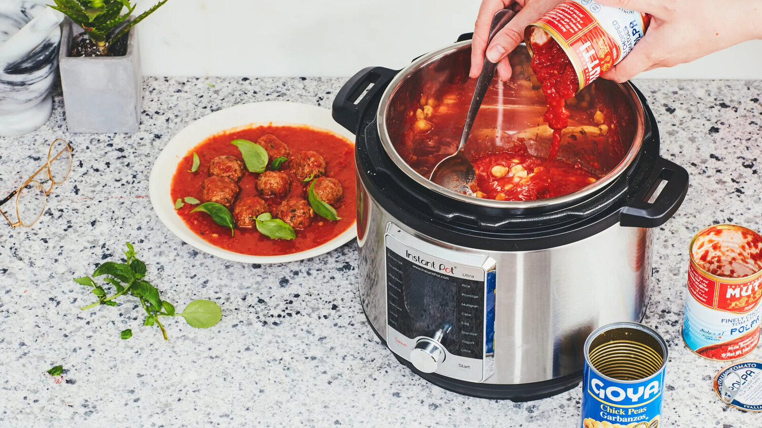 How Do You Cook In An Electric Pressure Cooker? | Storables