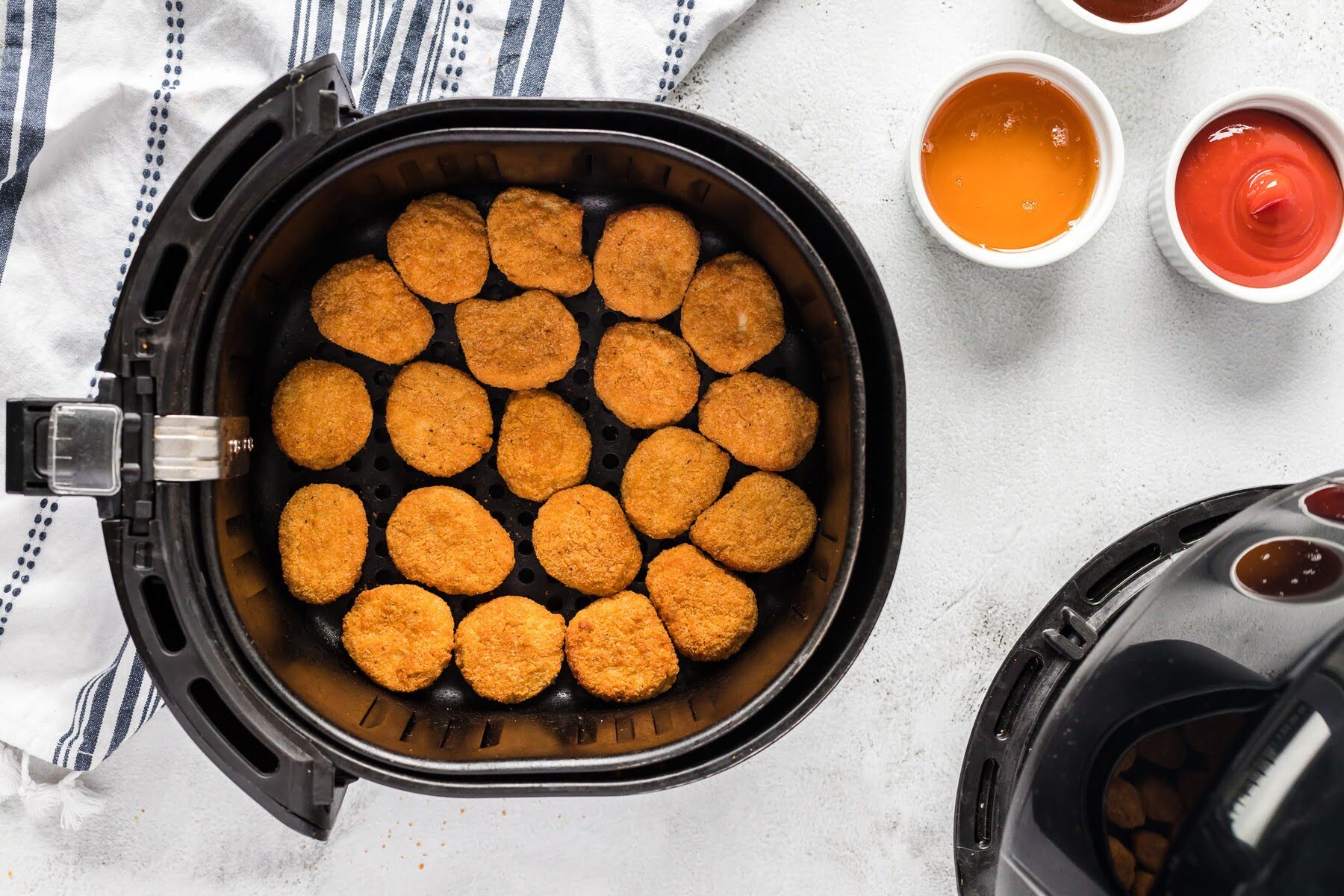 How Long Do You Cook Frozen Chicken Nuggets In An Air Fryer | Storables