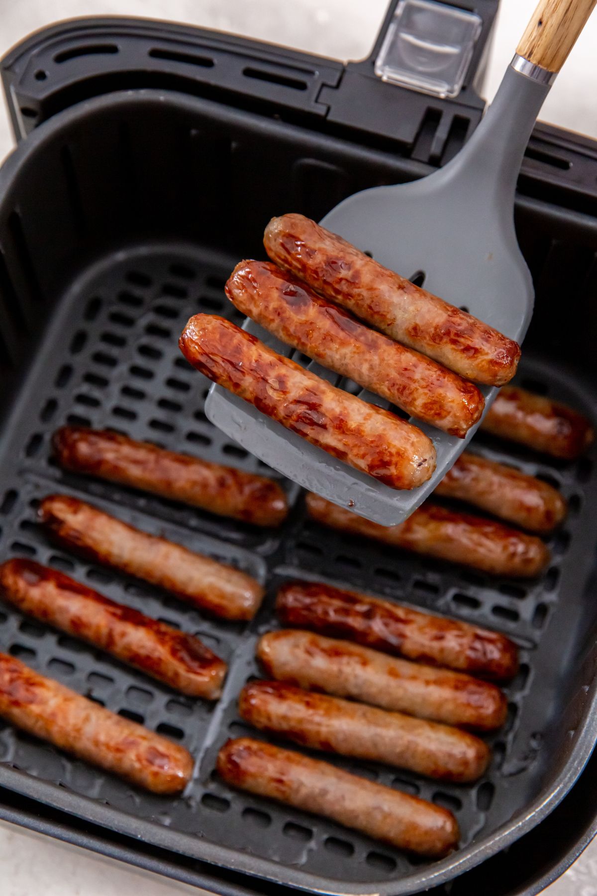 How Long Do You Cook Sausage Links In The Air Fryer