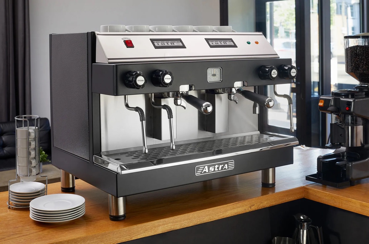 https://storables.com/wp-content/uploads/2023/07/how-much-does-a-commercial-coffee-machine-cost-1690728397.jpeg