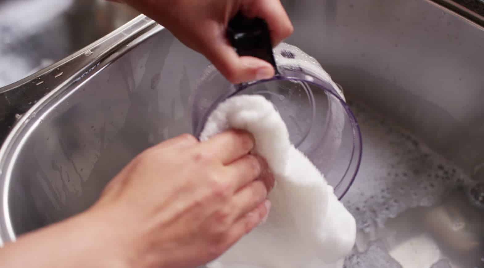 How To Clean A Food Processor