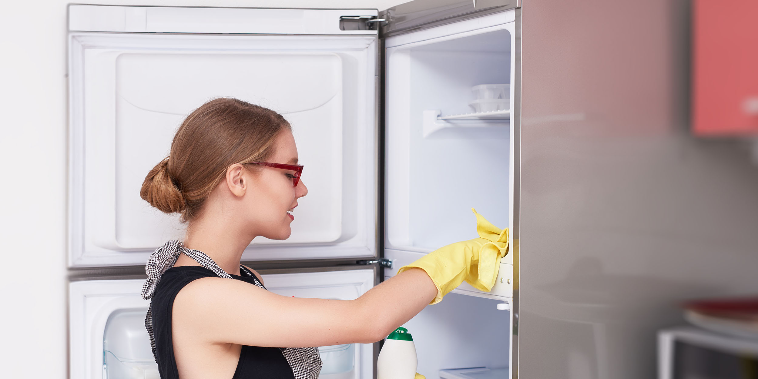 How To Clean A Freezer Without Defrosting