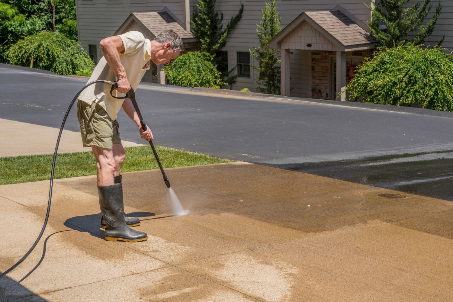 How To Clean Driveway With Pressure Washer