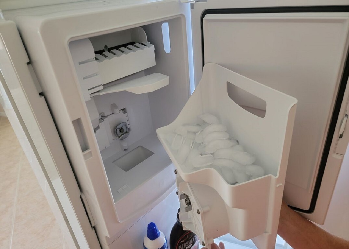 How To Clean Ice Maker In Refrigerator