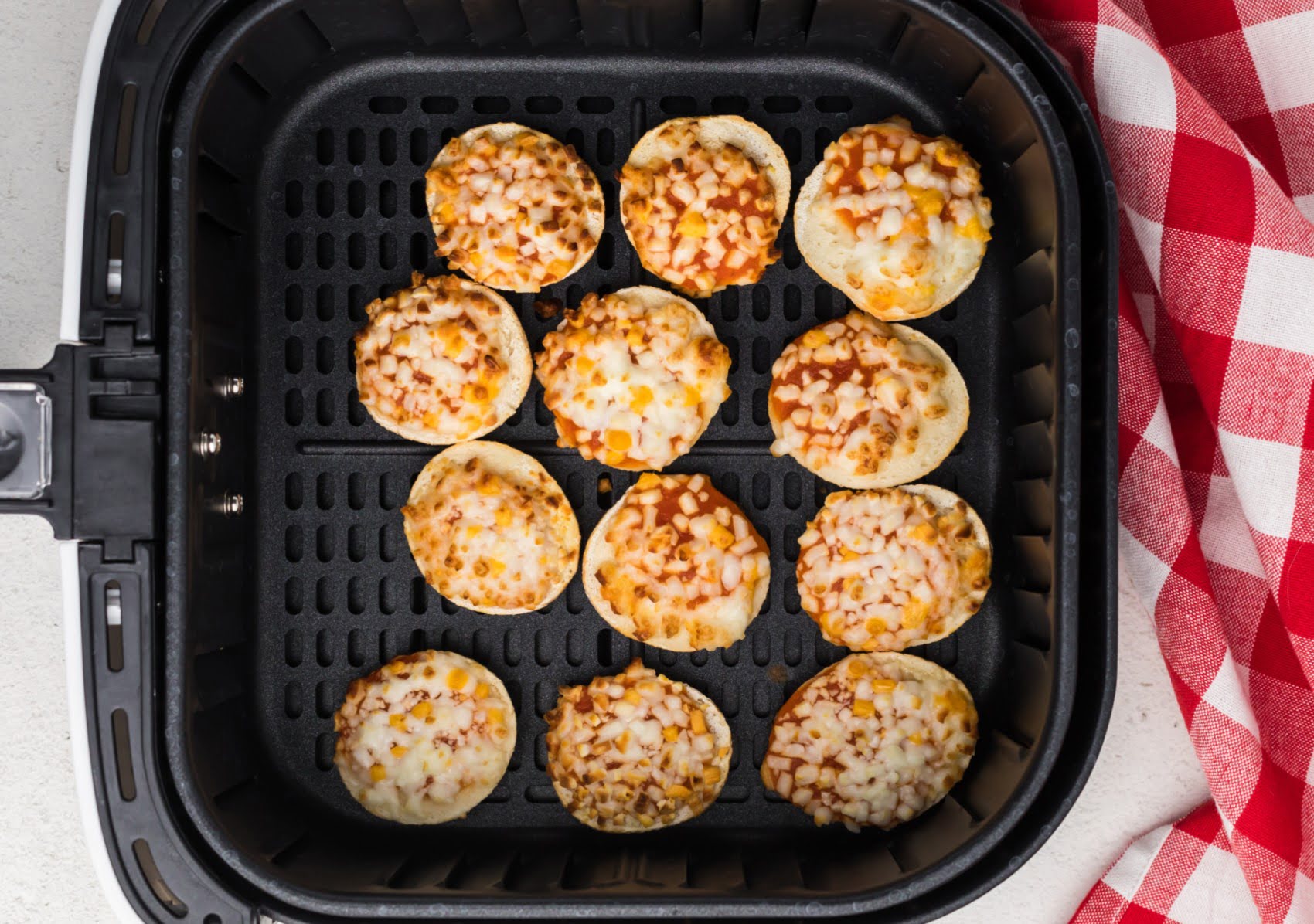 How To Cook Pizza Bagels In Air Fryer