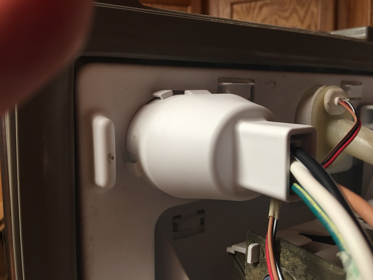 How To Disconnect Water Line From Ice Maker