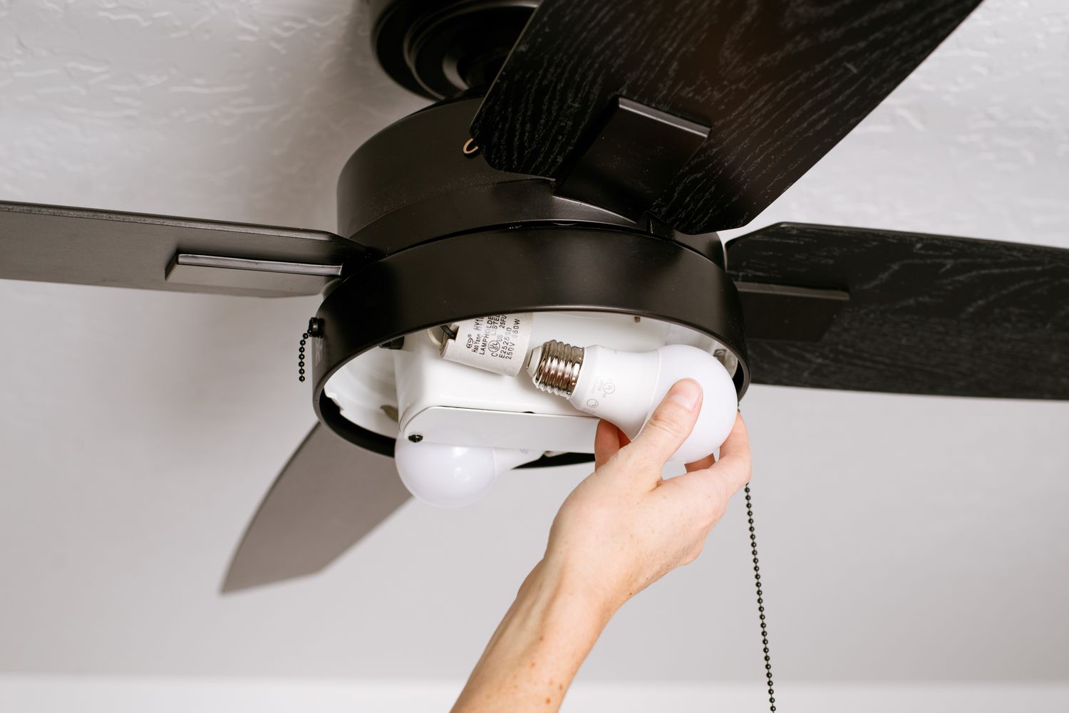 How To Fix Ceiling Fan Light