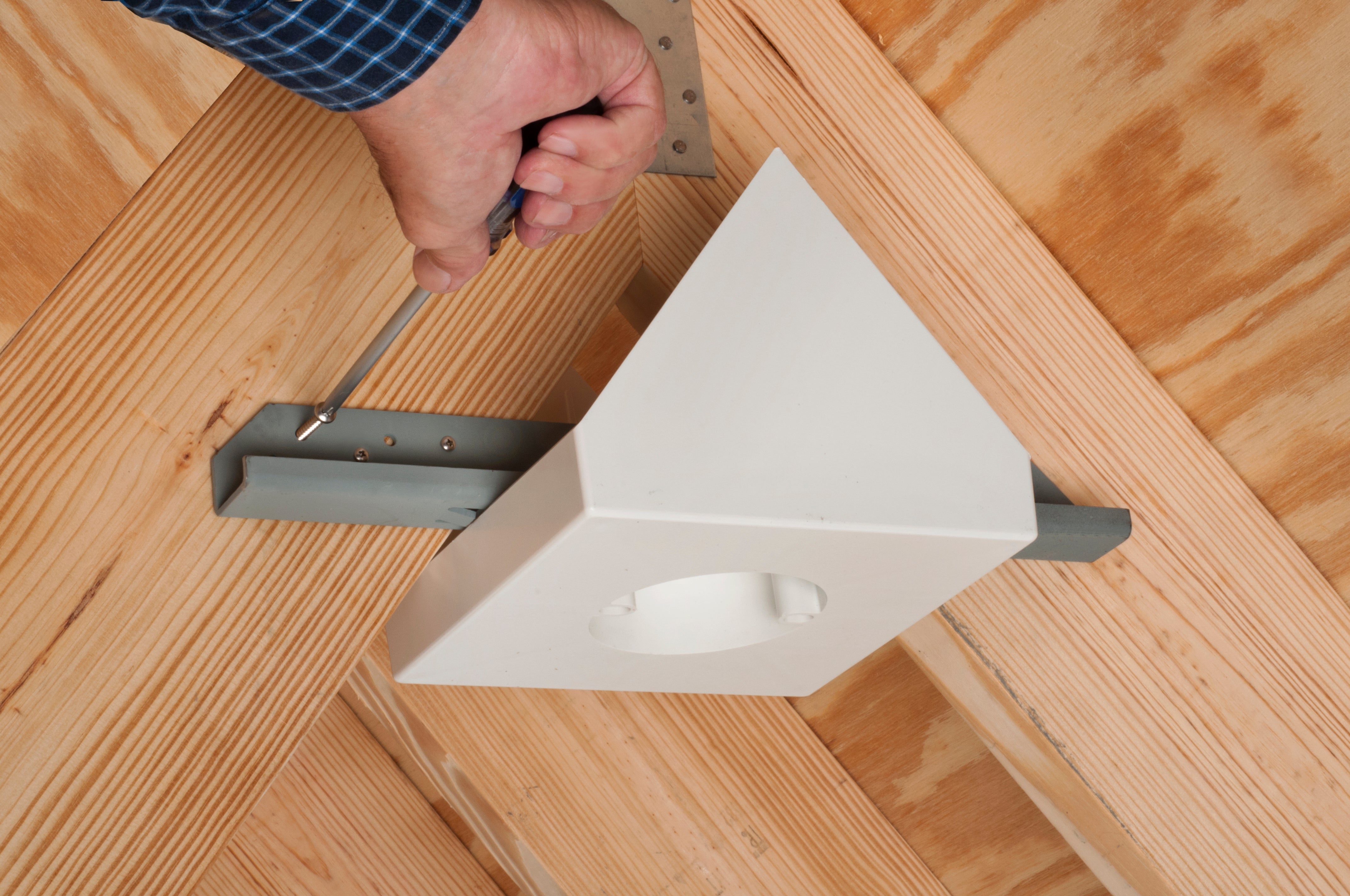 How To Install Ceiling Fan Box Storables