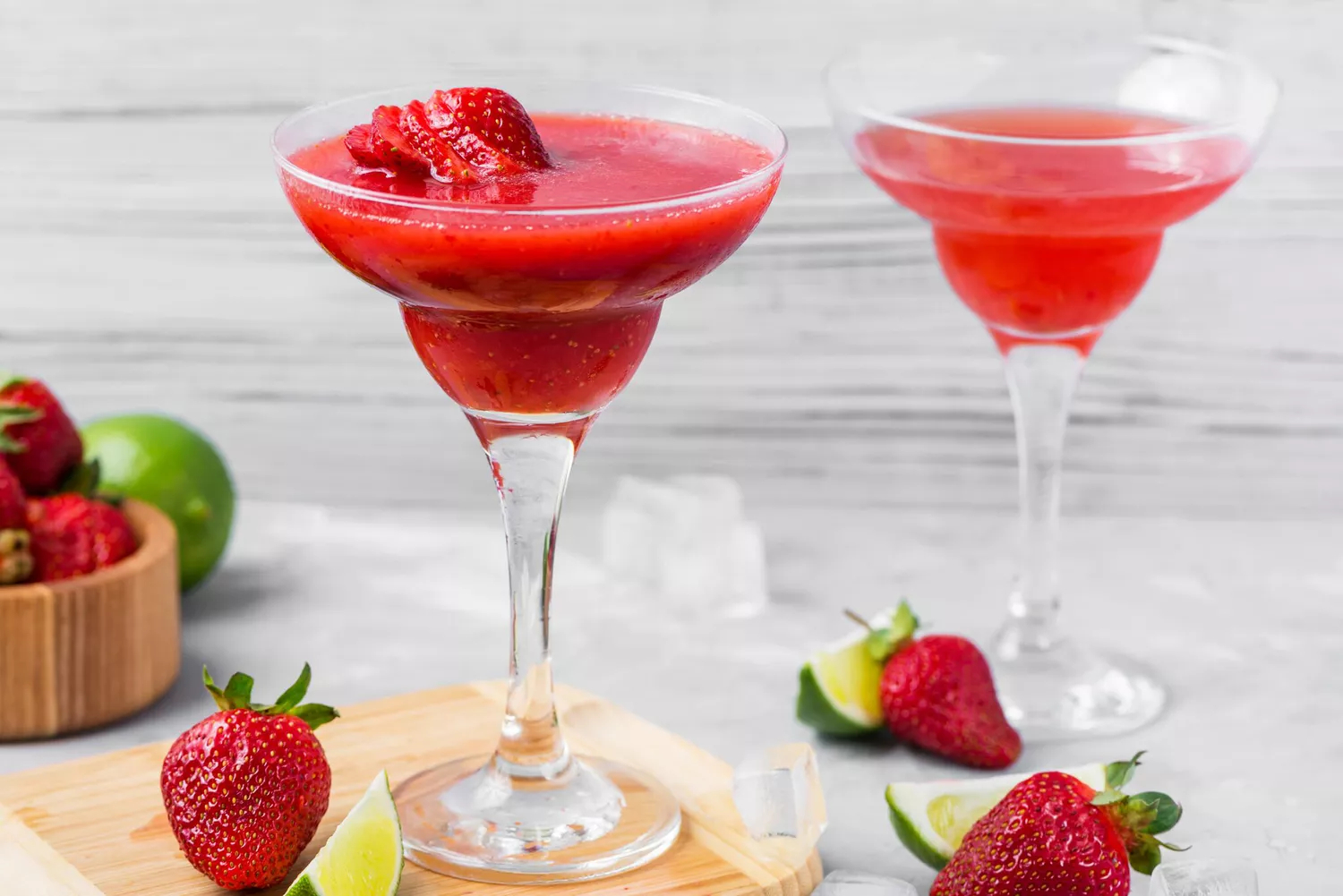 How To Make A Strawberry Daiquiri With A Blender