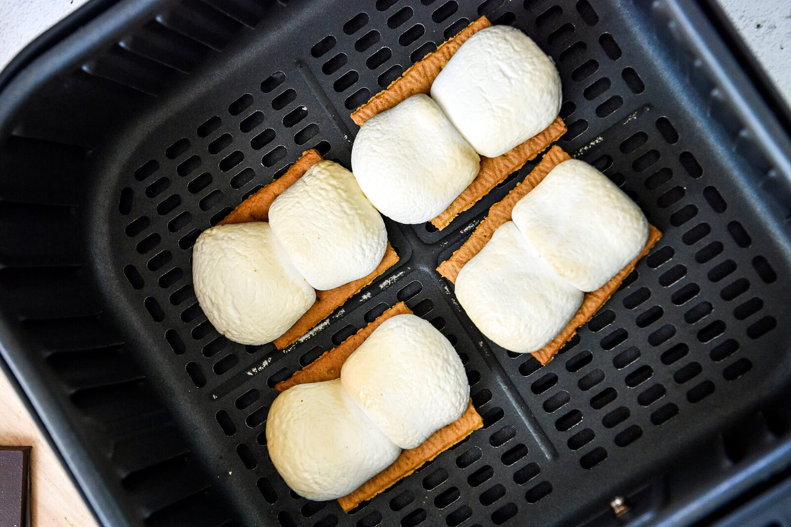 How To Make Smores In The Air Fryer