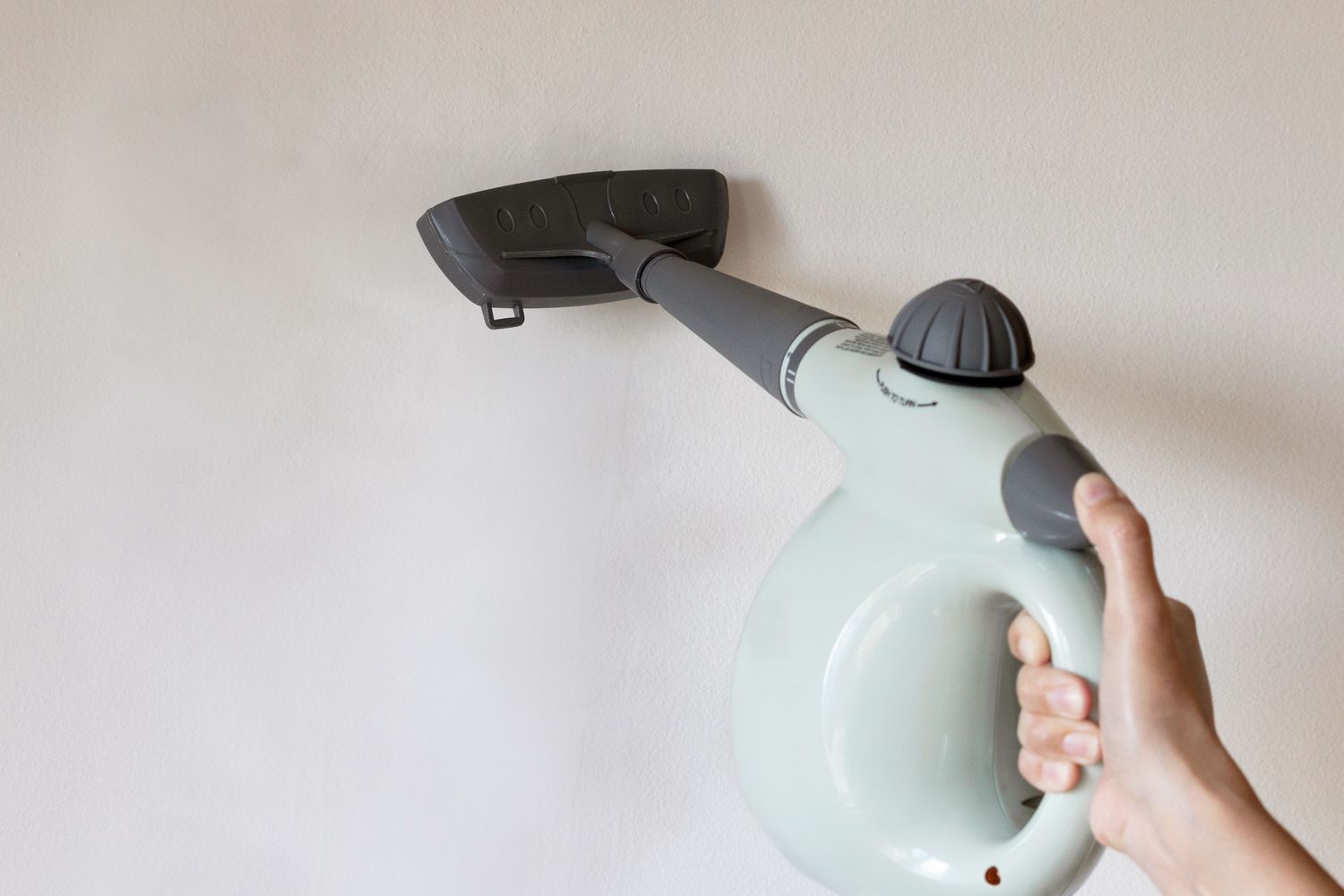 How To Remove Wallpaper With Steamer