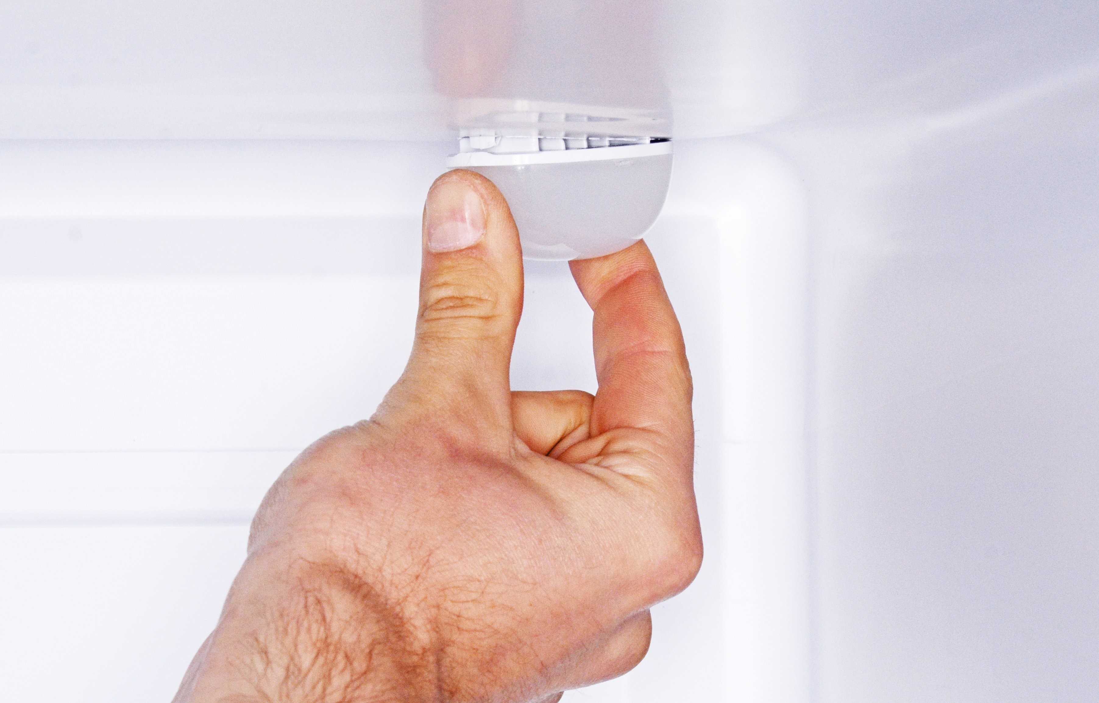 Frigidaire Refrigerator Repair - How to Replace the Light Socket 