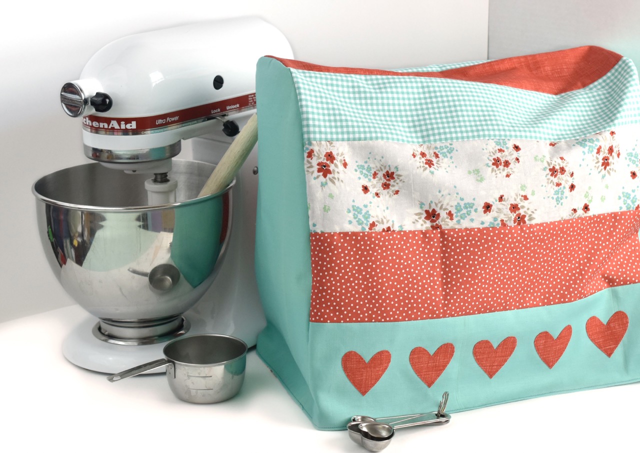 https://storables.com/wp-content/uploads/2023/07/how-to-sew-a-kitchenaid-mixer-cover-1689931298.jpeg