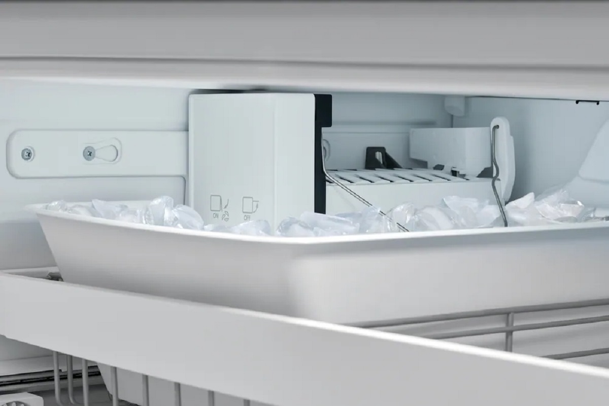 https://storables.com/wp-content/uploads/2023/07/how-to-turn-off-ice-maker-on-frigidaire-gallery-1690257898.jpg