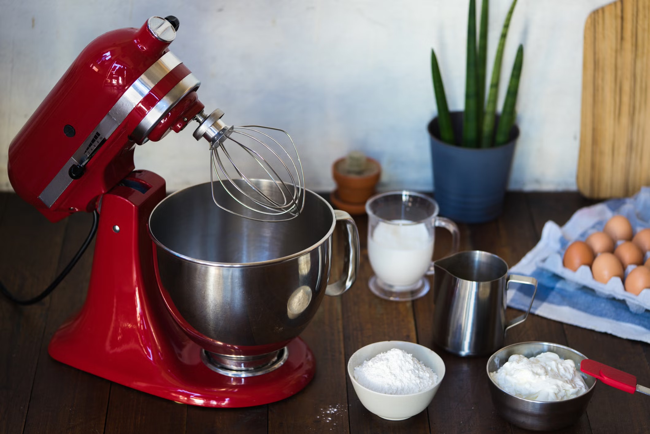 https://storables.com/wp-content/uploads/2023/07/what-can-i-make-with-a-stand-mixer-1689578707.jpeg