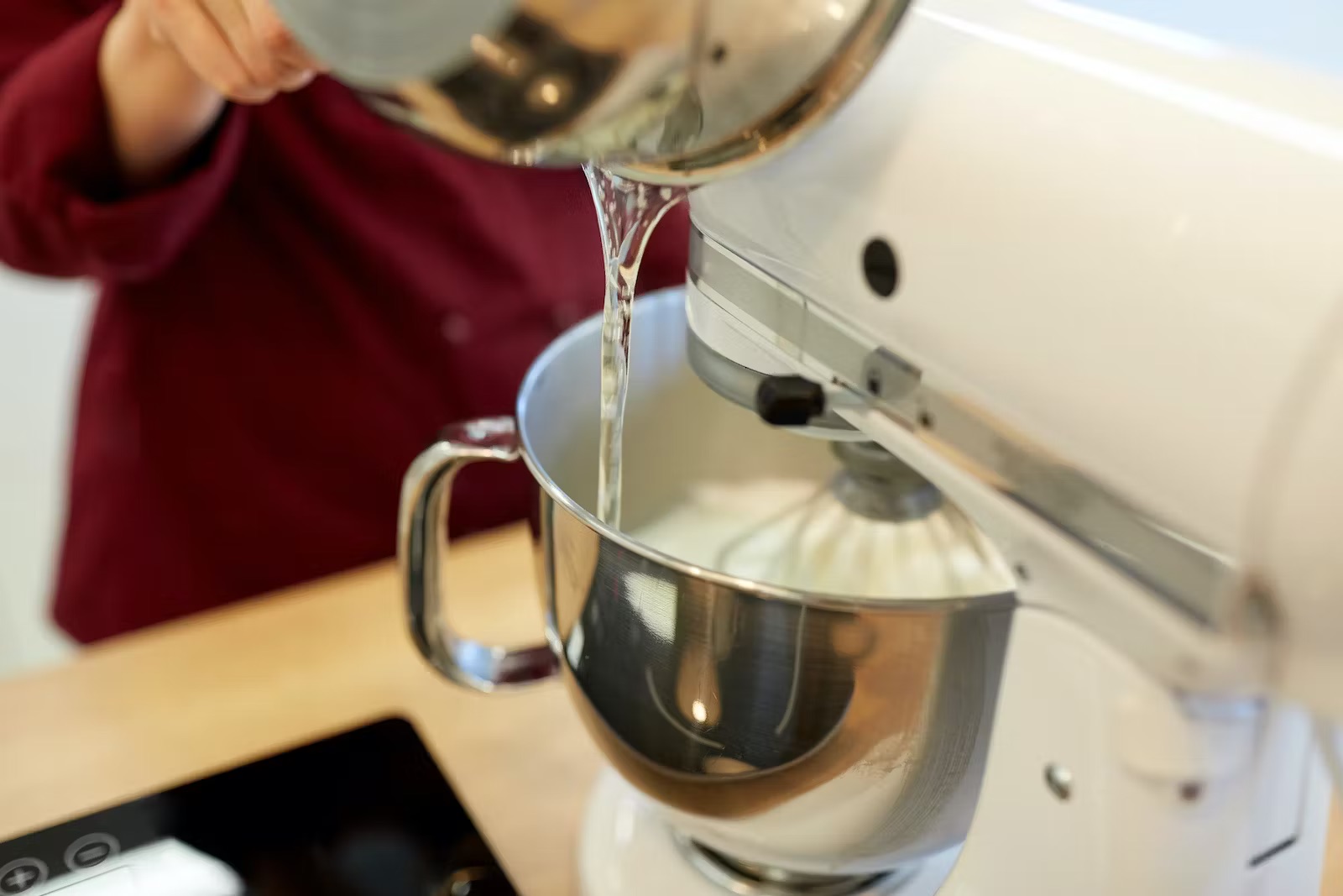 Stand Mixer With Vacuum Capability 