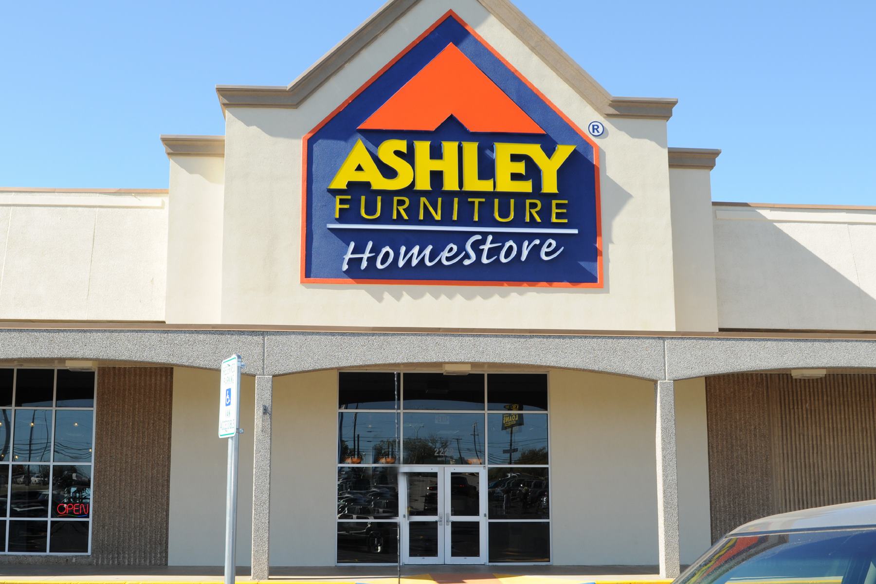 What Time Does Ashley Furniture Close
