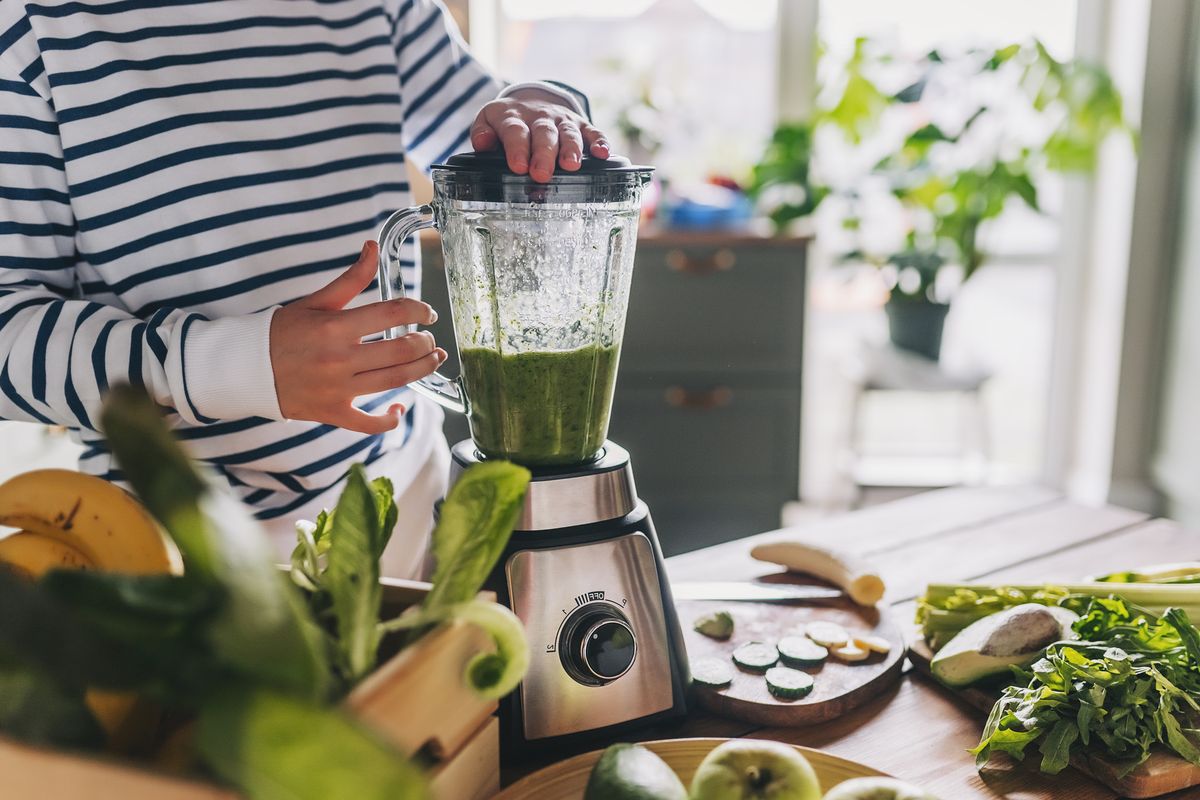 Blenders: Types, Uses, Features and Benefits