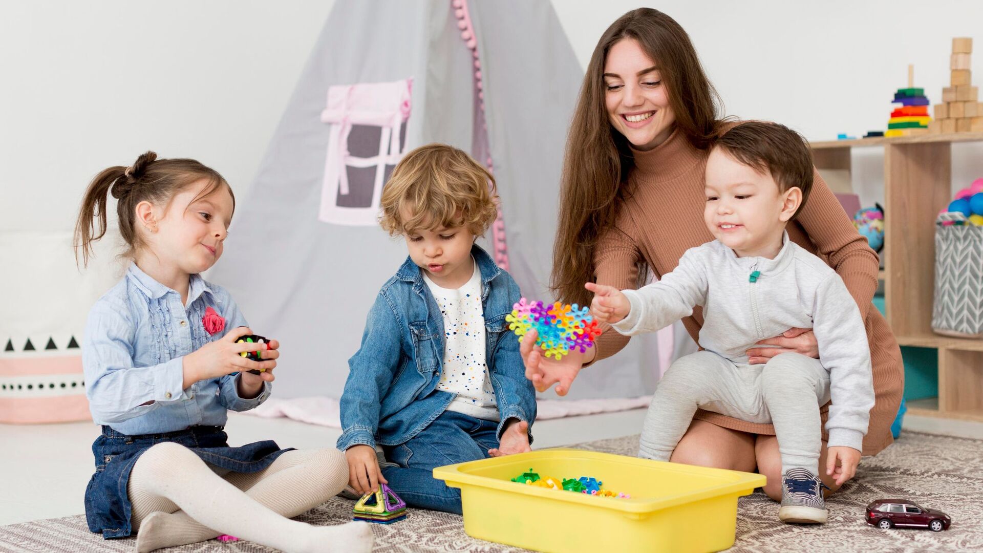 10 Tips For Decluttering Toys – That Your Kids Can Live With