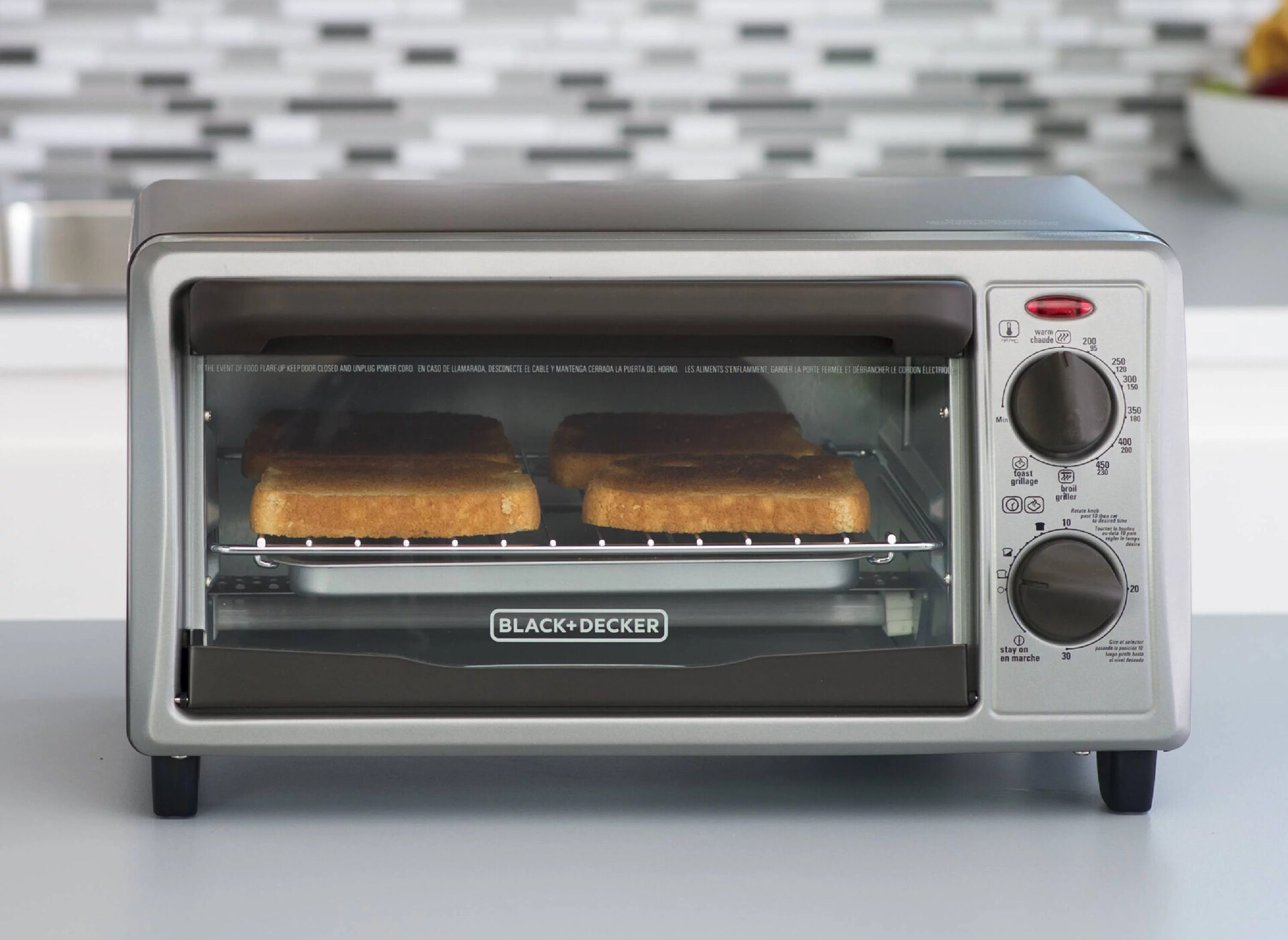 BLACK+DECKER 4-Slice Toaster Oven TO1760SS Review 