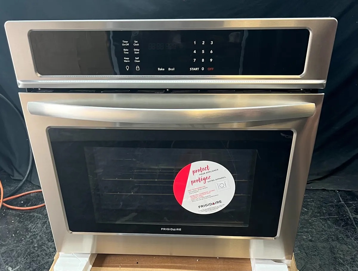  24 Single Wall Oven, thermomate 2.3 Cu.ft. Electric