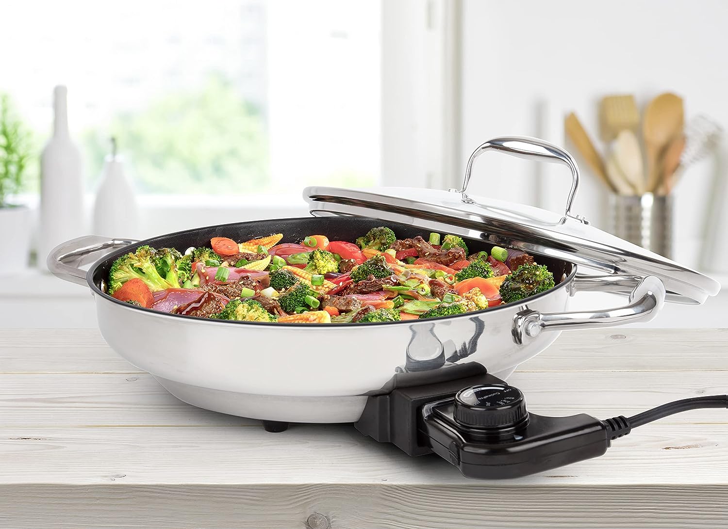 Electric Slimline™ Skillet With Glass Cover (16)
