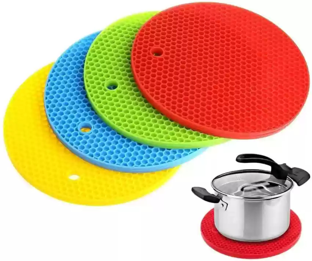 HOMWE Silicone Kitchen Pot Holders with Pockets, 2 PC Set Trivet, Steam and Heat Resistant Hand and Countertop Protection Hot Pads, Non-Slip Grip