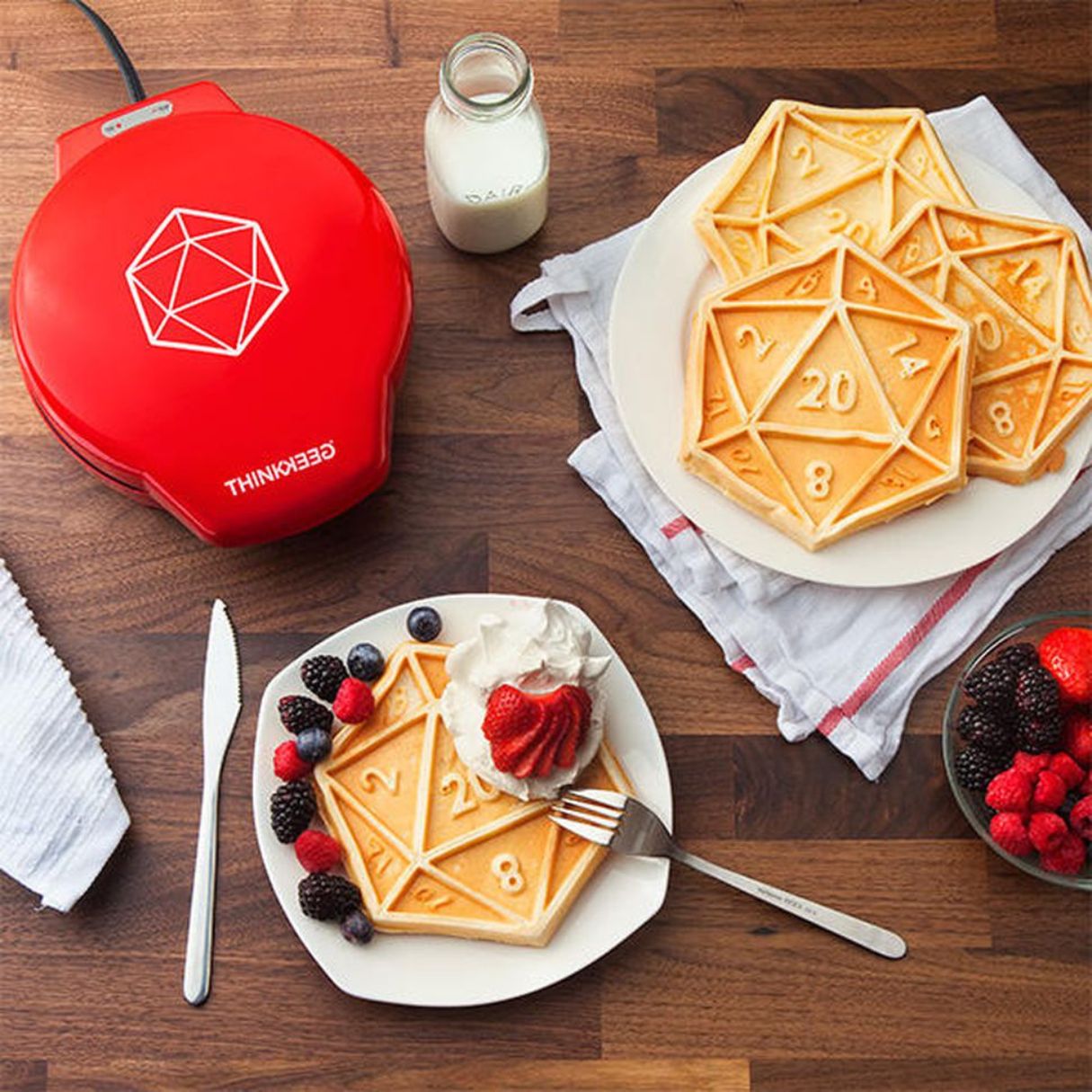 https://storables.com/wp-content/uploads/2023/08/14-amazing-critical-hit-d20-waffle-iron-for-2023-1693182389.jpg