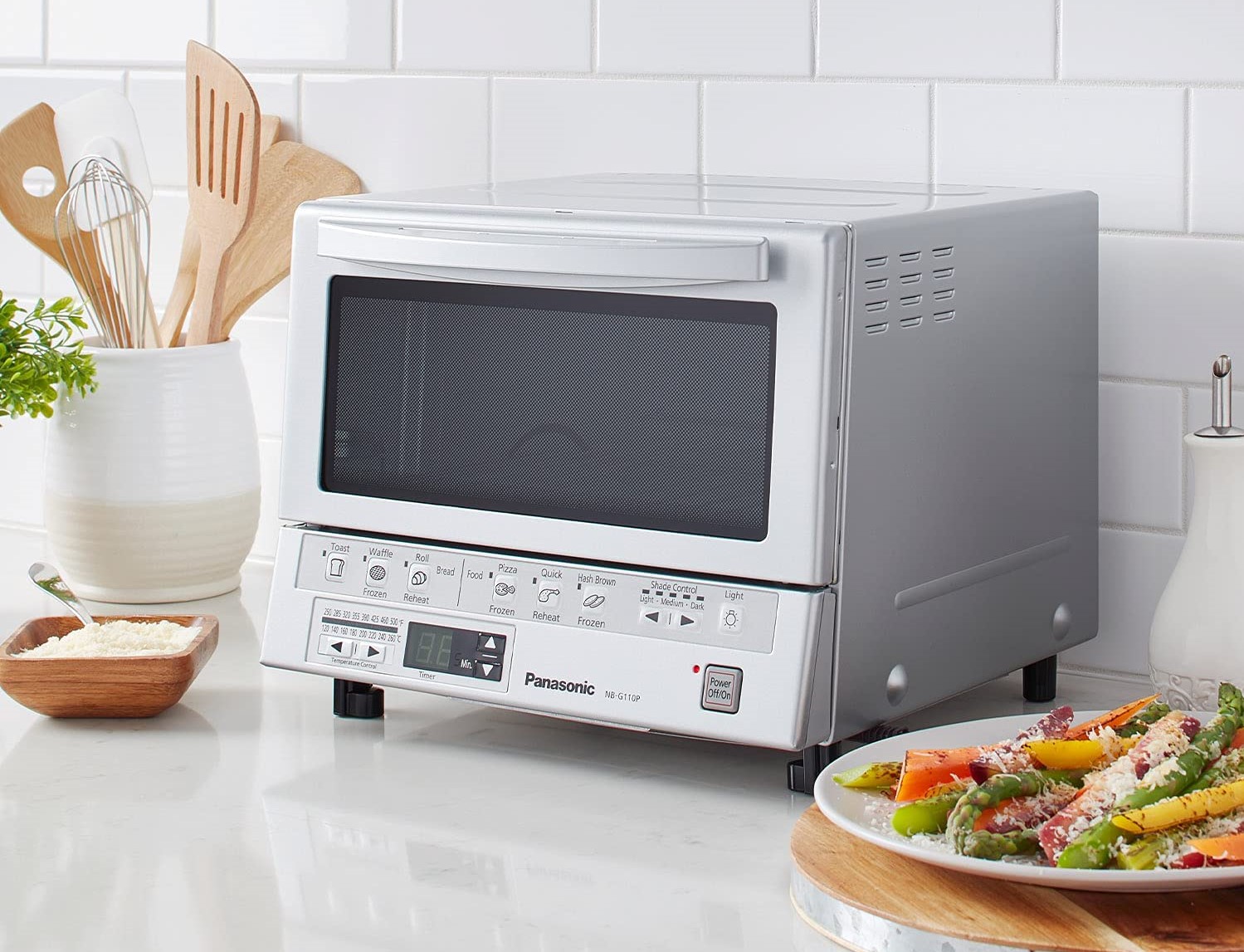 https://storables.com/wp-content/uploads/2023/08/14-incredible-panasonic-flash-express-toaster-oven-for-2023-1691013970.jpg