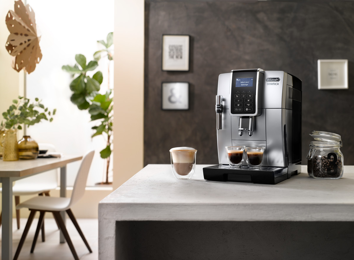 https://storables.com/wp-content/uploads/2023/08/15-amazing-automatic-coffee-machine-for-2023-1690989882.jpeg