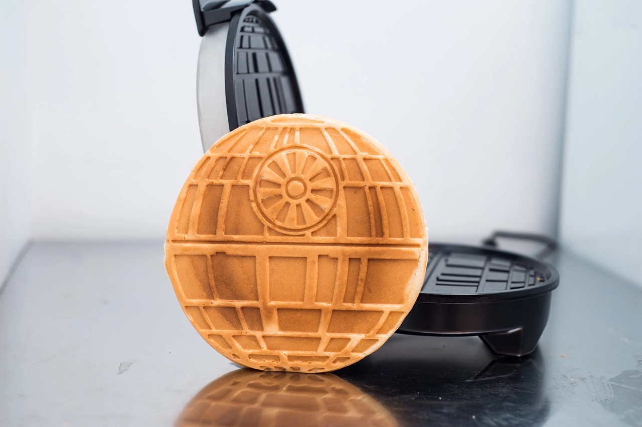https://storables.com/wp-content/uploads/2023/08/15-amazing-death-star-waffle-iron-for-2023-1692262292.jpeg