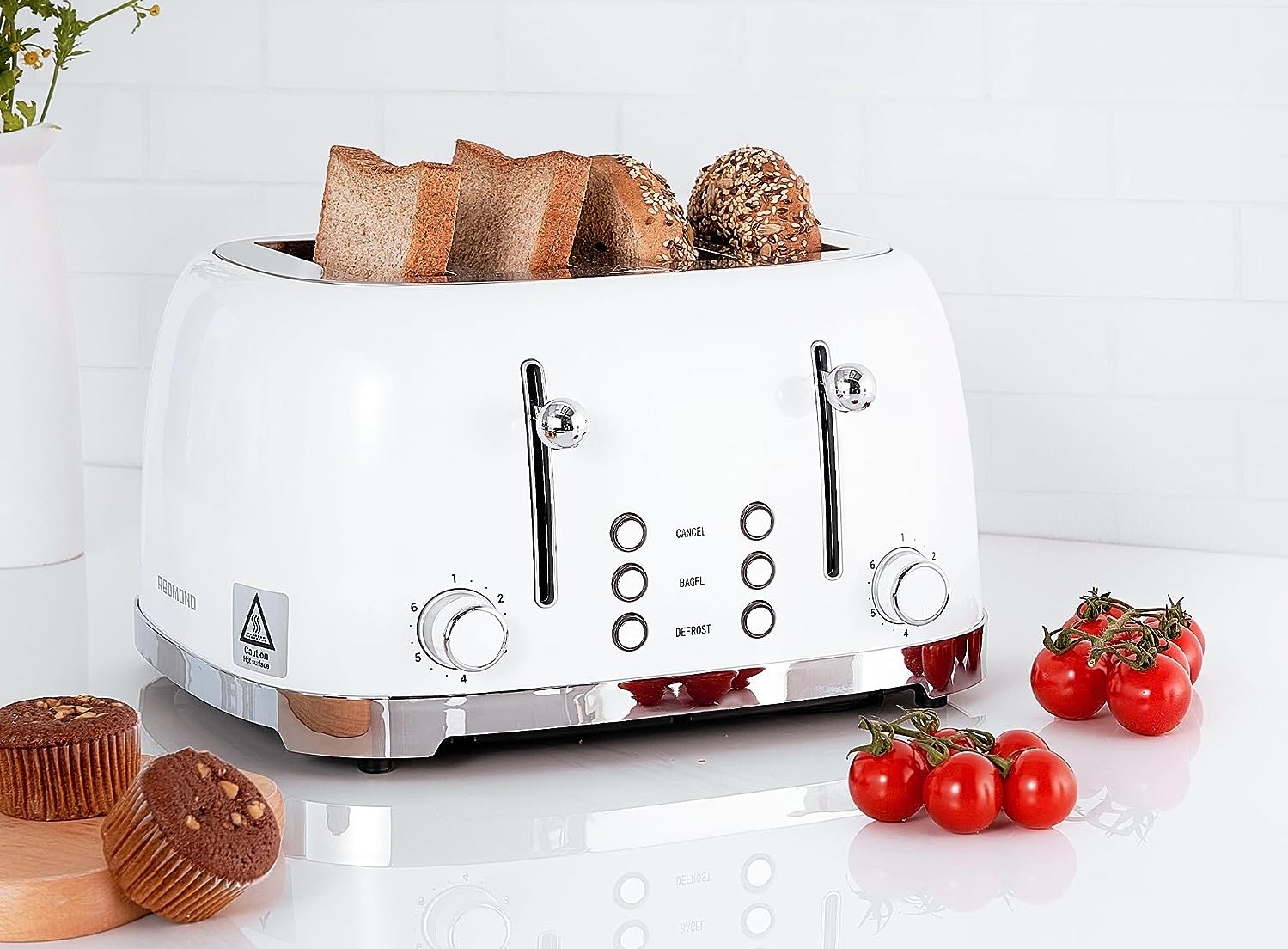 https://storables.com/wp-content/uploads/2023/08/15-amazing-toaster-white-for-2023-1691041568.jpg